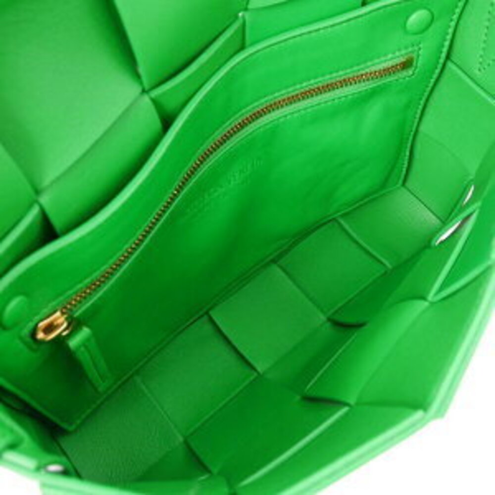 Bottega Veneta Cassette Maxi Intrecciato Green Lambskin Shoulder Bag - Picture 8 of 13